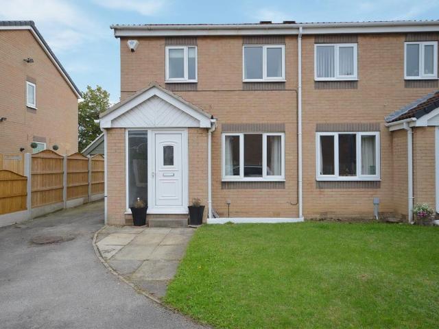 Clayton Place, Normanton WF6, 3 bed semi detached house to rent, £950 pcm | PrimeLocation