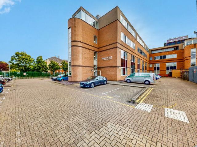 Clayton Road, Hayes UB3, 1 bed flat to rent, £1,375 pcm | PrimeLocation