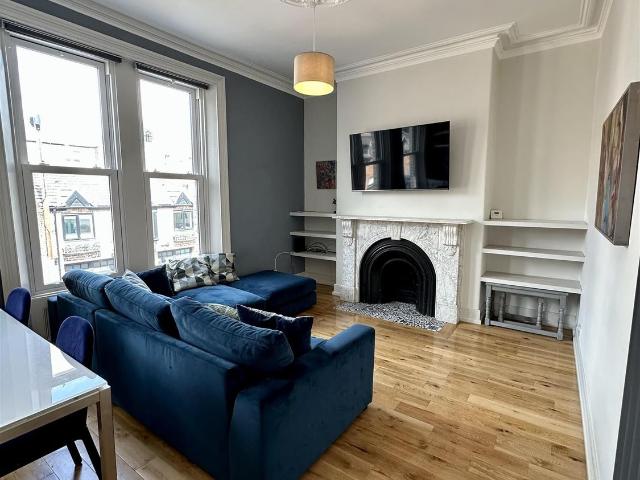 Clayton Road, Jesmond, Newcastle Upon Tyne NE2, 2 bed flat to rent, £1,475 pcm | PrimeLocation