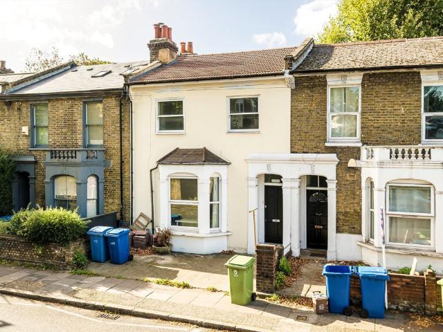 Clayton Road, Peckham SE15, 6 bed flat to rent, £5,000 pcm | PrimeLocation