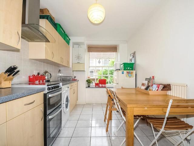 Clayton Street, Kennington, London, SE11 1 bed flat to rent £1,950 pcm £450 pw