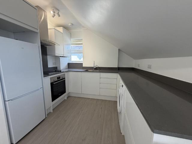 Clacton on Sea, CO15 1 bed flat to rent £1,000 pcm £231 pw