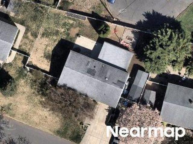 Clairmont Ave
