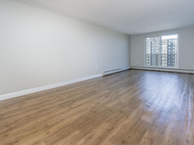 Claire Oak Apartments 2 Bedroom Apartment for Rent at 255 Capel St, Sarnia, ON N7T 7R3 Central City