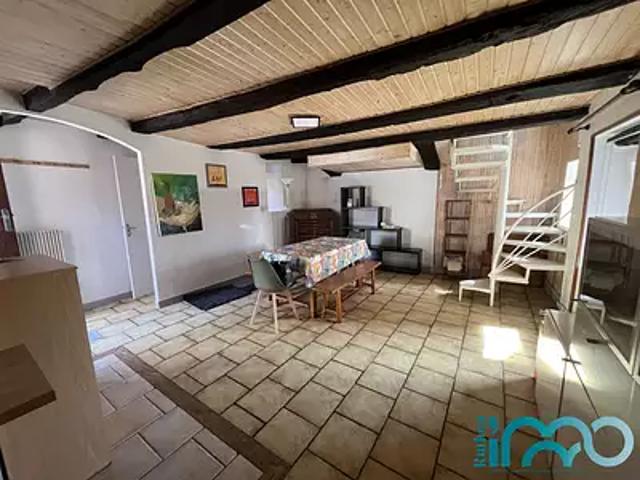 Clairvaux d'Aveyron 12330 Location maison 4 pièces t4 terrasse