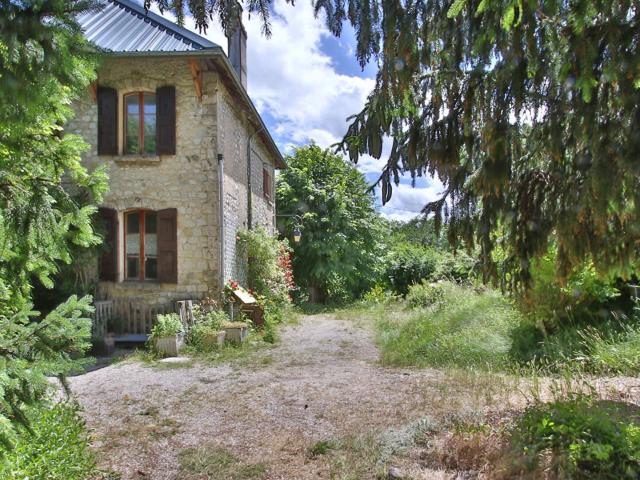 Claix Sur Les Hauteurs Maison De Caractere En Pierre 156m² Claix