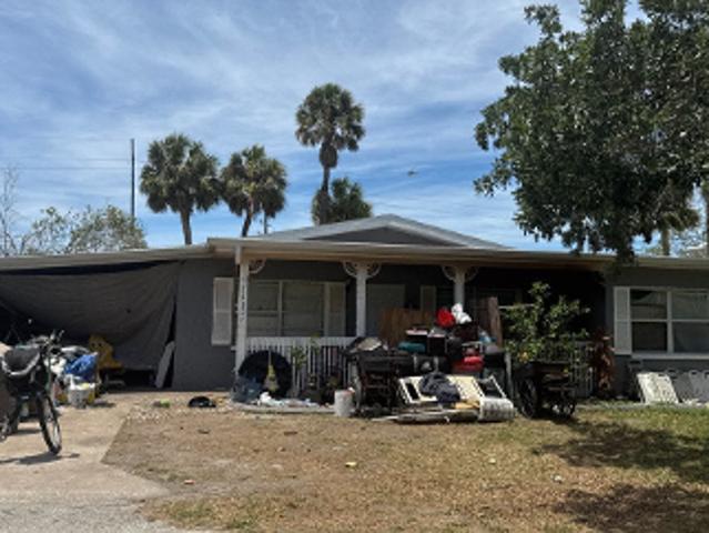 Clamshell Ln