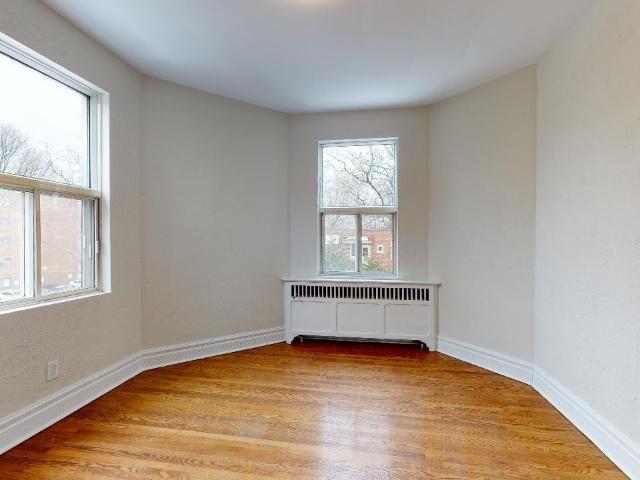 Clanranald Avenue 2 Bedroom Apartment for Rent at 5025 5015 5025 Clanranald Avenue, Montréal, QC H3X 2S3 Snowdon