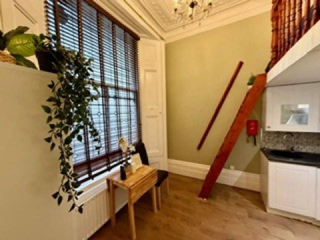 Clanricarde Gardens, London W2, 1 bed flat to rent, £1,080 pcm | PrimeLocation