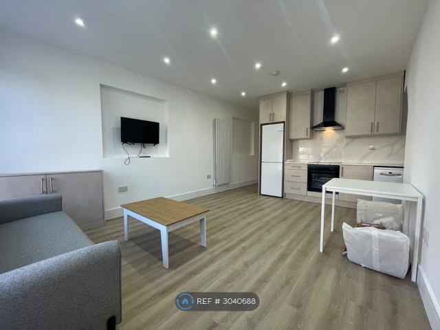 Clapham Manor Street, Clapham SW4, 1 bed flat to rent, £2,200 pcm | PrimeLocation