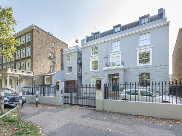 Clapham Common South Side London SW4 2 bed flat to rent £4,000 pcm £923 pw