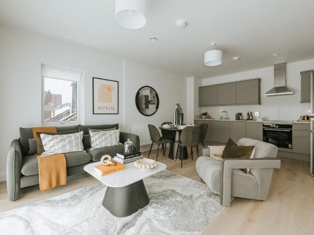 Stonhouse Street, Clapham North SW4, 2 bed flat to rent, £3,500 pcm | PrimeLocation