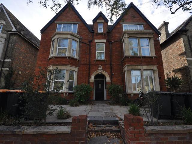Clapham Road, Bedford MK41, Studio to rent, £650 pcm | PrimeLocation