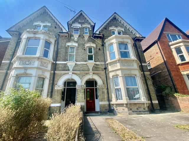 Clapham Road, Bedford MK41, 1 bed flat to rent, £900 pcm | PrimeLocation