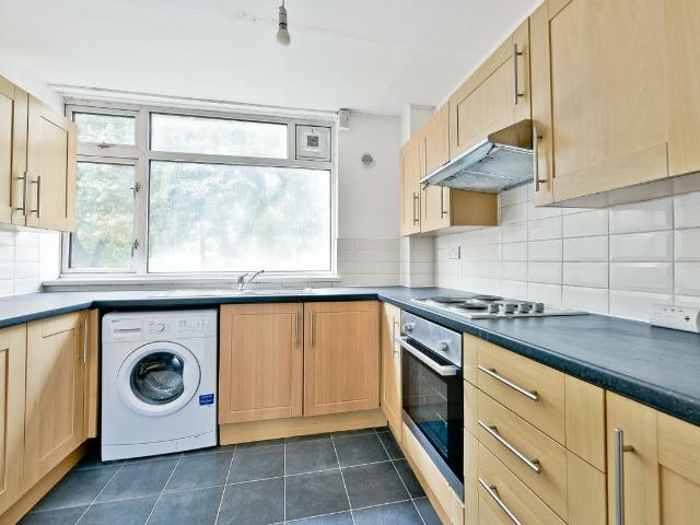 Clapham Road, Oval SW9, 4 bed maisonette to rent, £4,160 pcm | PrimeLocation