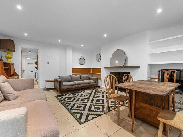 Clapton Terrace, London E5, 2 bed flat to rent, £2,600 pcm | PrimeLocation