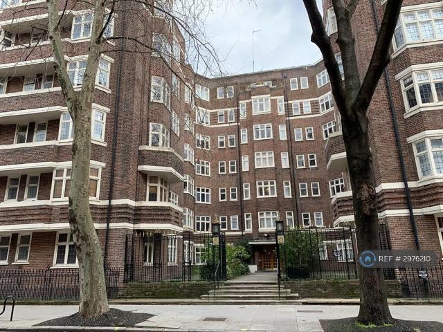 Clare Court, London, WC1H Studio to rent £2,300 pcm £531 pw