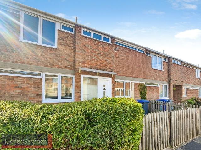 Clare Close, Bury St. Edmunds IP28, 3 bed end terrace house to rent, £1,250 pcm | PrimeLocation
