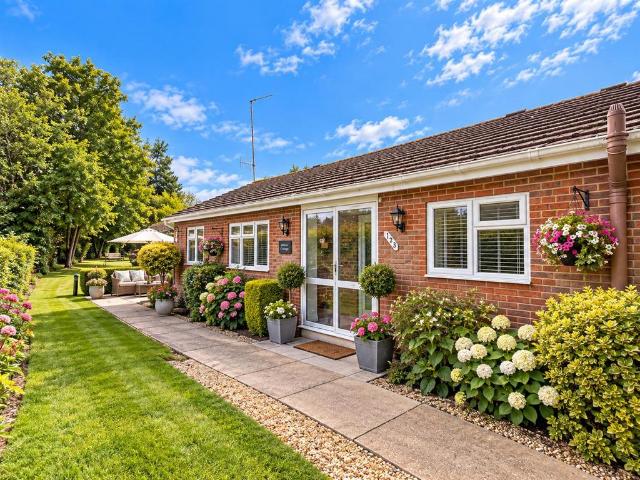 Clare Park Private Retirement. 2 bed semi detached bungalow to rent £5,589 pcm £1,290 pw