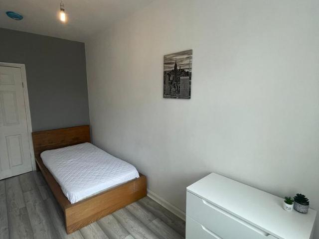 Clare Street, Stoke on Trent ST4 1 bed in a house share to rent £400 pcm £92 pw