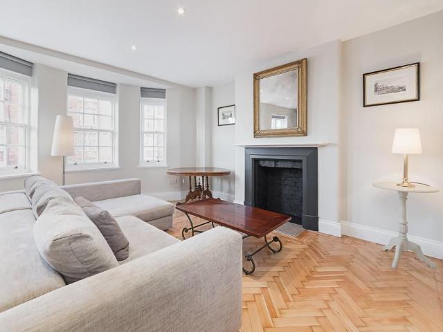 Claremont Court, Queensway, London W2 1 bed flat to rent, £2,999 pcm | PrimeLocation