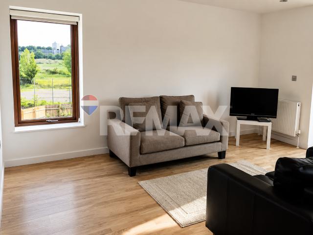 Claremont Close, London E16, 1 bed flat to rent, £1,695 pcm | PrimeLocation