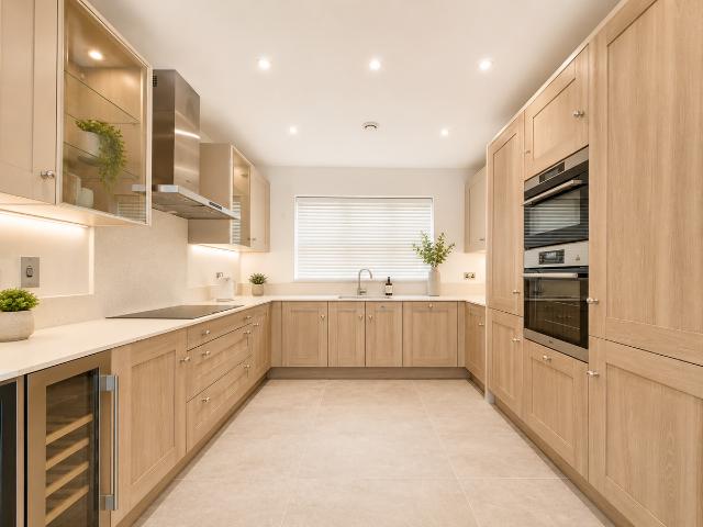 Claremont Close, Leatherhead KT22, 4 bed detached house to rent, £3,375 pcm | PrimeLocation