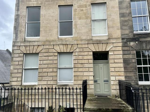 Claremont Crescent, Edinburgh EH7, 3 bed flat to rent, £1,950 pcm | PrimeLocation