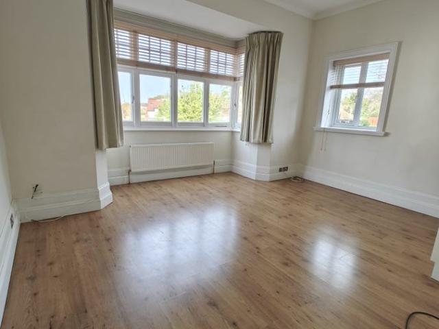 Claremont Gardens, Surbiton KT6, 1 bed flat to rent, £1,450 pcm | PrimeLocation