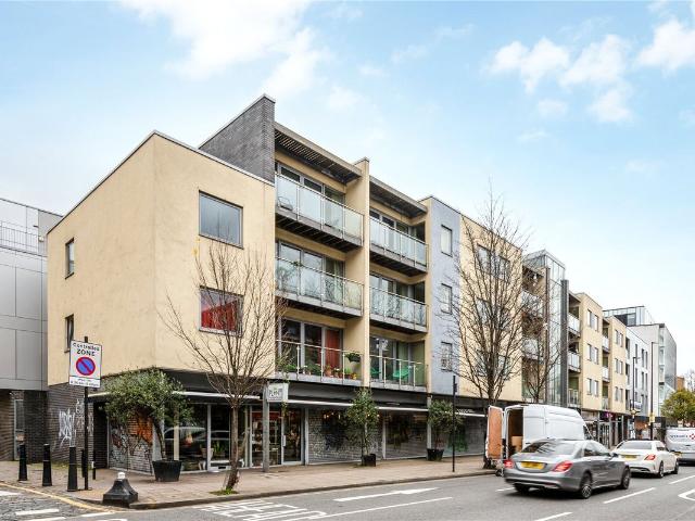Claremont House, Cambridge Heath Road, London E2, 2 bed flat to rent, £2,500 pcm | PrimeLocation