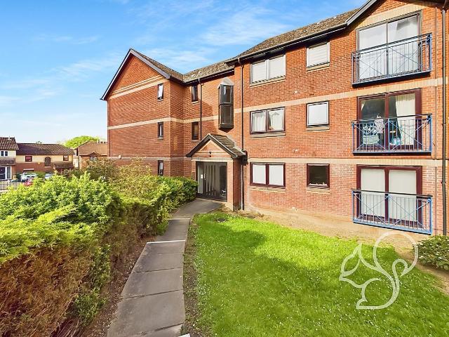 Claremont Heights, Colchester CO1, 2 bed flat to rent, £1,000 pcm | PrimeLocation