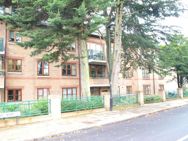 Claremont Heights, Crescent Road EN2, 2 bed flat to rent, £2,200 pcm | PrimeLocation