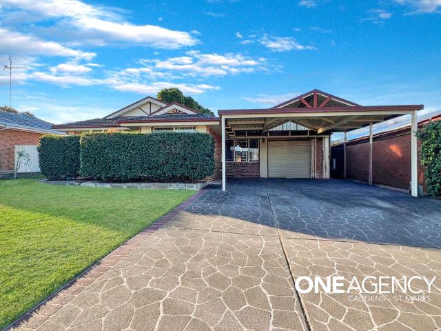 Claremont Meadows 15 Chopin Crescent