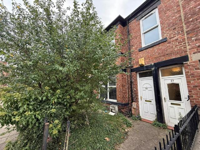 Claremont North Avenue, Gateshead 3 bed flat to rent £825 pcm £190 pw