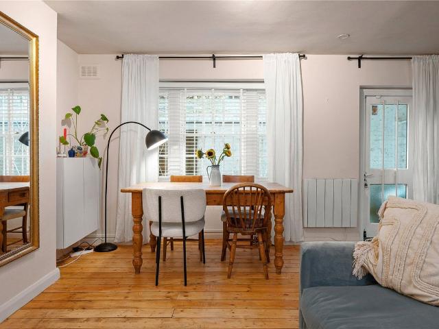 Claremont Square, Angel, Islington, London N1, 1 bed flat to rent, £2,500 pcm | PrimeLocation