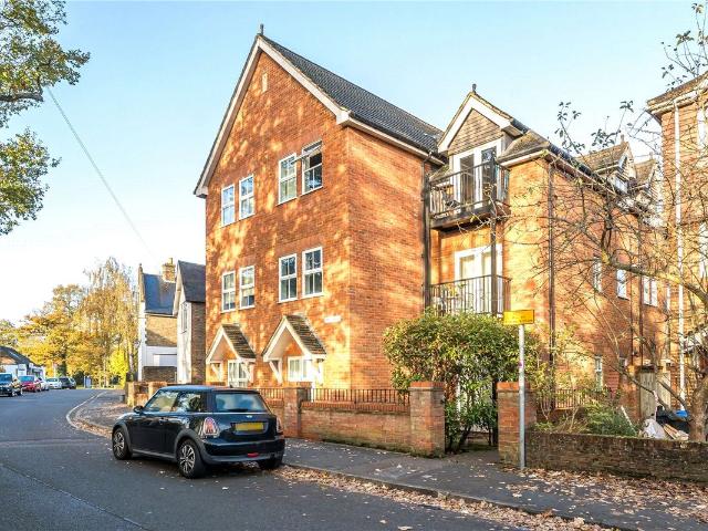 Claremont Road, West Byfleet, Surrey KT14, 1 bed property to rent, £1,300 pcm | PrimeLocation