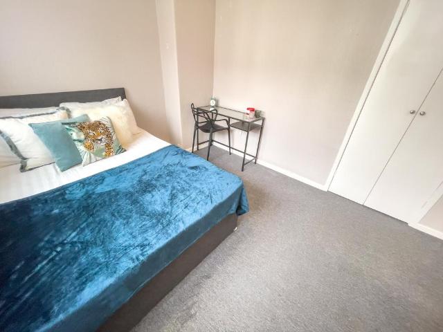 Claremont Road, Liverpool, L15 3HN, United Kingdom | 4 bed townhouse for rent #134898177 | Rentberry