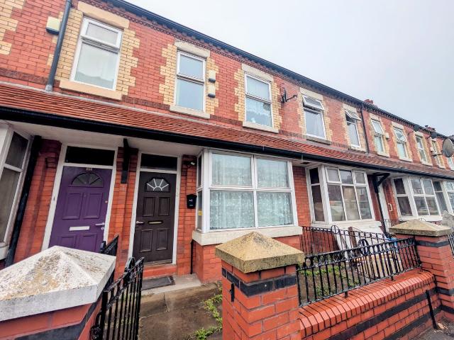 Claremont Road, Manchester M14, 1 bed flat to rent, £950 pcm | PrimeLocation