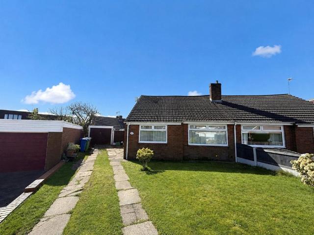 Claremont Road, Rochdale OL16 2 bed bungalow to rent £1,025 pcm £237 pw