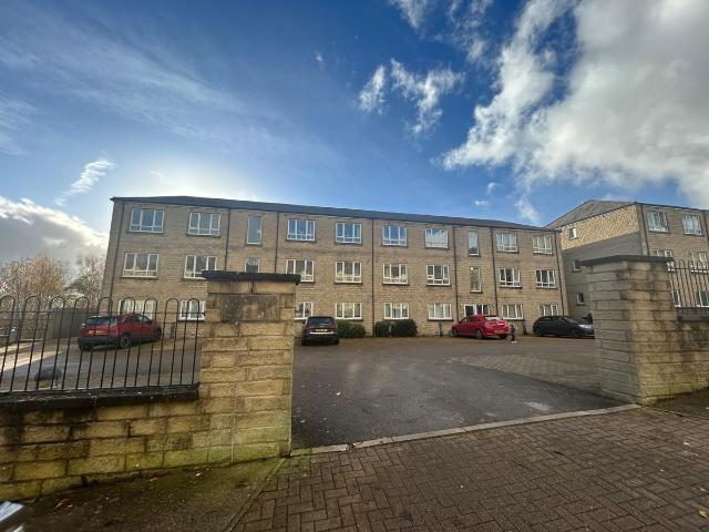 Claremount Road, Halifax HX3, 2 bed flat to rent, £795 pcm | PrimeLocation