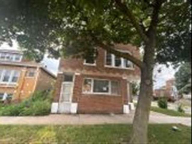 Clarence Ave