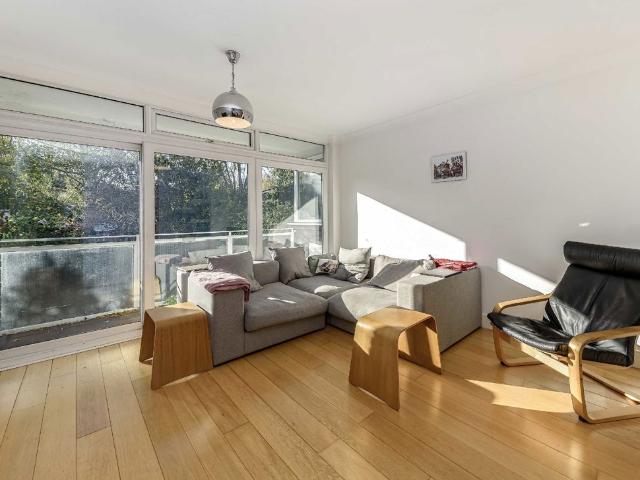 Clarence Avenue, Clapham SW4, 2 bed flat to rent, £2,500 pcm | PrimeLocation