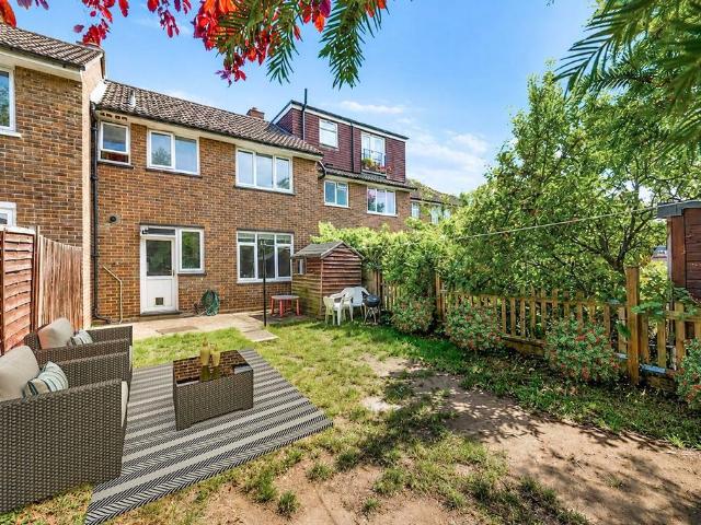 Clarence Avenue, London SW4 3 bed terraced house to rent £2,650 pcm £612 pw
