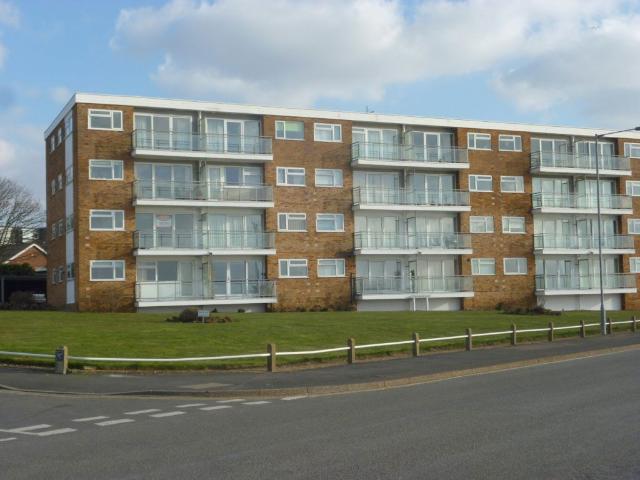 Clarence Court, Hunstanton PE36, 2 bed flat to rent, £900 pcm | PrimeLocation