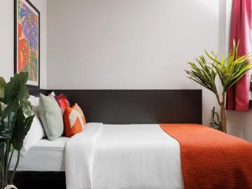 Clarence Dock Village, Leeds Has an Apartment