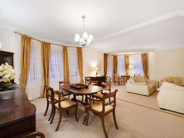 Clarence Gate Gardens, Glentworth Street, Marylebone, London NW1, 4 bed flat to rent, £6,750 pcm | PrimeLocation
