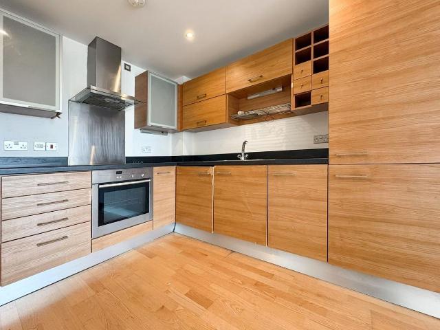 Clarence House, The Boulevard, Leeds LS10, 1 bed flat to rent, £900 pcm | PrimeLocation