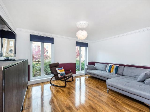 Clarence Mews, London SE16, 4 bed town house to rent, £3,500 pcm | PrimeLocation
