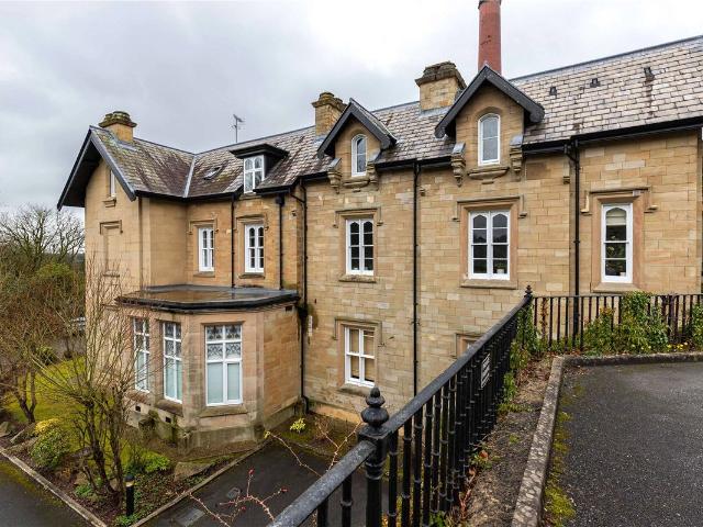 Clarence Road, Bollington, Macclesfield, Cheshire SK10, 2 bed flat to rent, £1,250 pcm | PrimeLocation