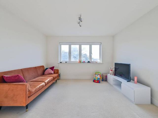Clarence Road, London, BR1 2BN, United Kingdom | 2 bed apartment for rent #136444493 | Rentberry